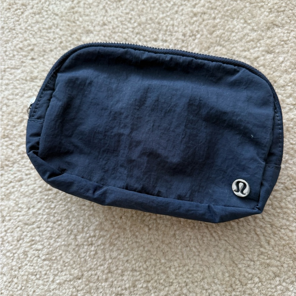 Lululemon Everywhere Belt Bag 1L